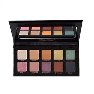 Essentials Eye Shadow Palette
Violet Voss Cosmetic